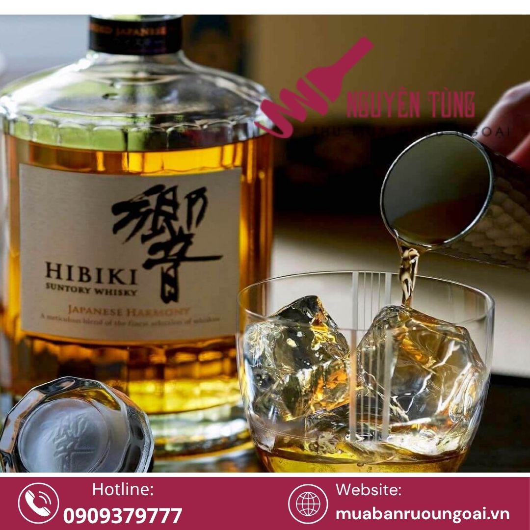 Hibiki Harmony, chai whisky lừng danh đến từ Nhật Bản, là sự hòa quyện tinh tế giữa nghệ thuật pha trộn rượu và tâm hồn Nhật.