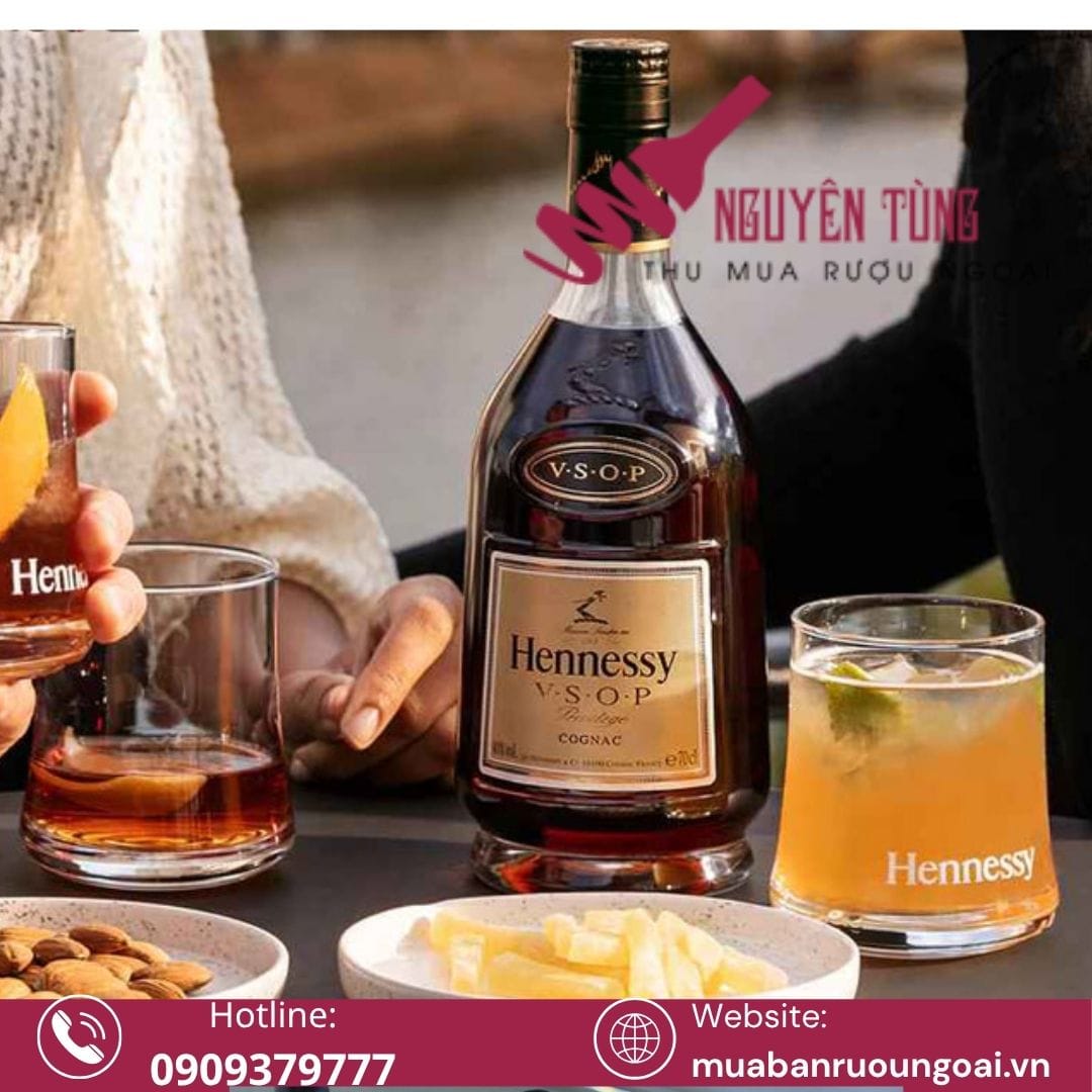 Giá bán lẻ rượu Hennessy VSOP tại các siêu thị lớn là mối quan tâm hàng đầu của người tiêu dùng Việt Nam mỗi dịp lễ Tết hoặc khi cần lựa chọn món quà sang trọng, đẳng cấp.